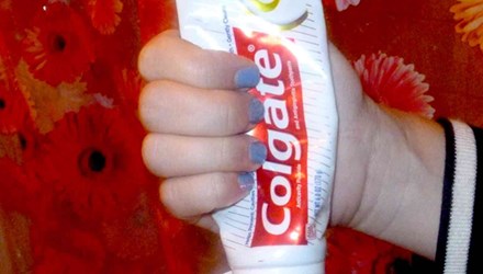 Kem[-]đánh[-]răng[-]Colgate[-]chứa[-]triclosan:[-]Dùng[-]hàm[-]lượng[-]lớn[-]sẽ[-]gây[-]ung[-]thư?